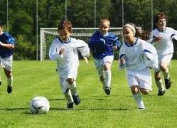 戴金链子烟,不离手,导演新作复,678体育平台,678体育官方网站,678体育登录入口,678体育app下载